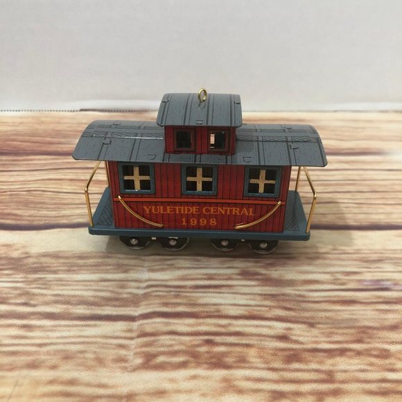 Hallmark Keepsake Ornament Yuletide Central, Caboose, Train, #5, 1998, Box 90s - Picture 2 of 14